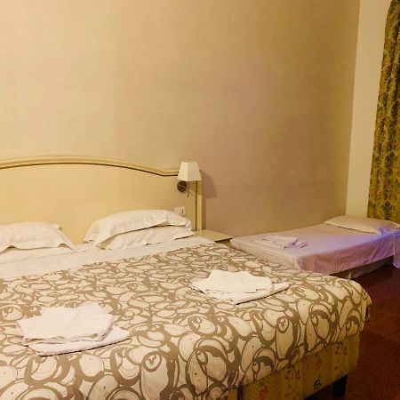 St. Peter Central Rooms B&B Rome Bagian luar foto