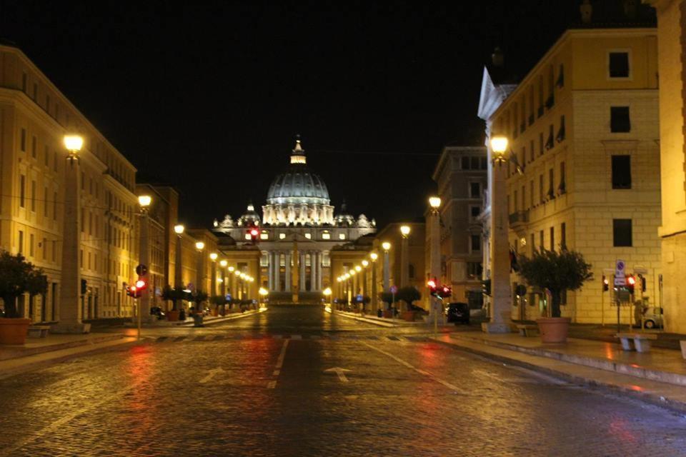 St. Peter Central Rooms B&B Rome Bagian luar foto