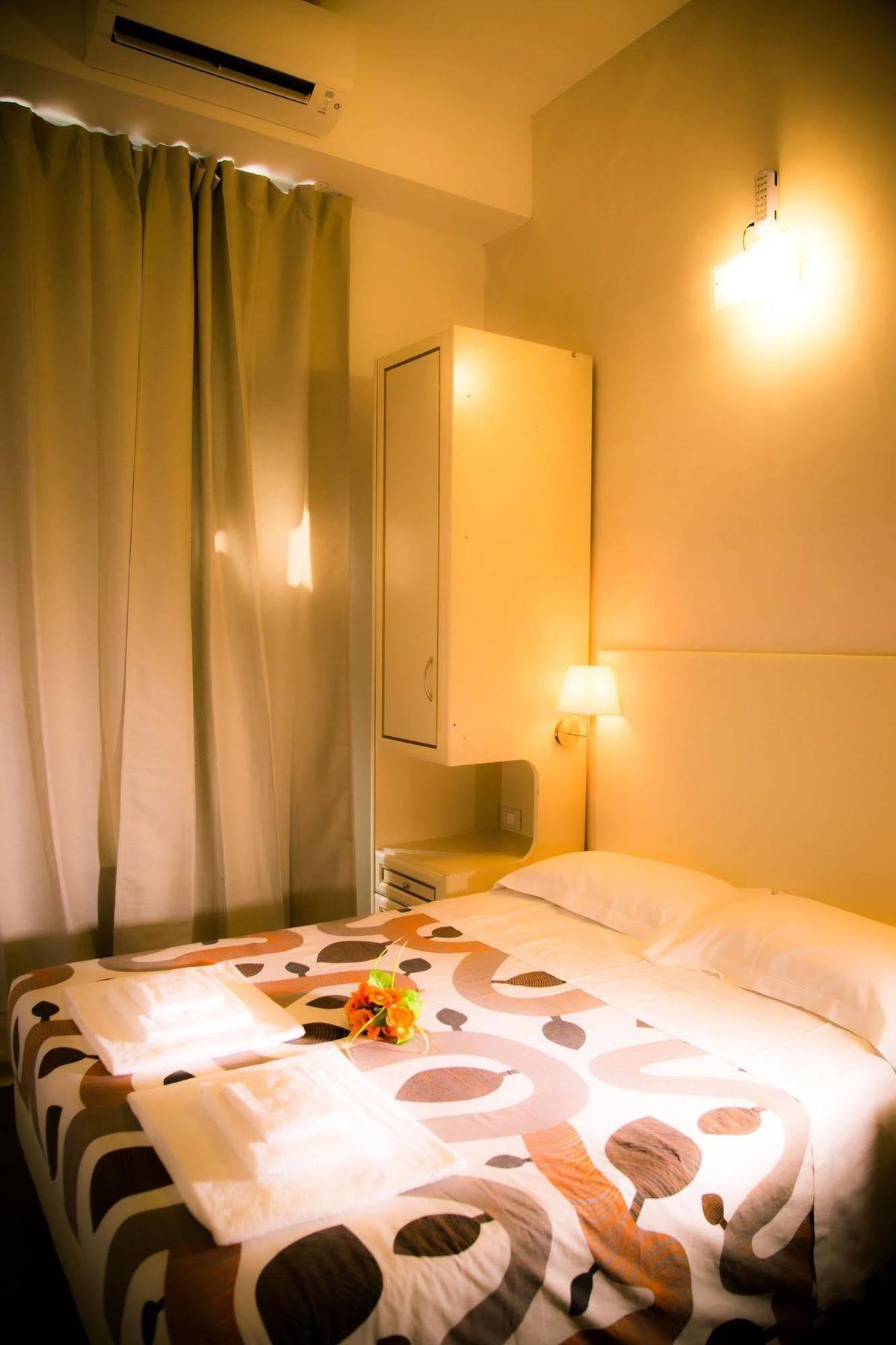 St. Peter Central Rooms B&B Rome Bagian luar foto