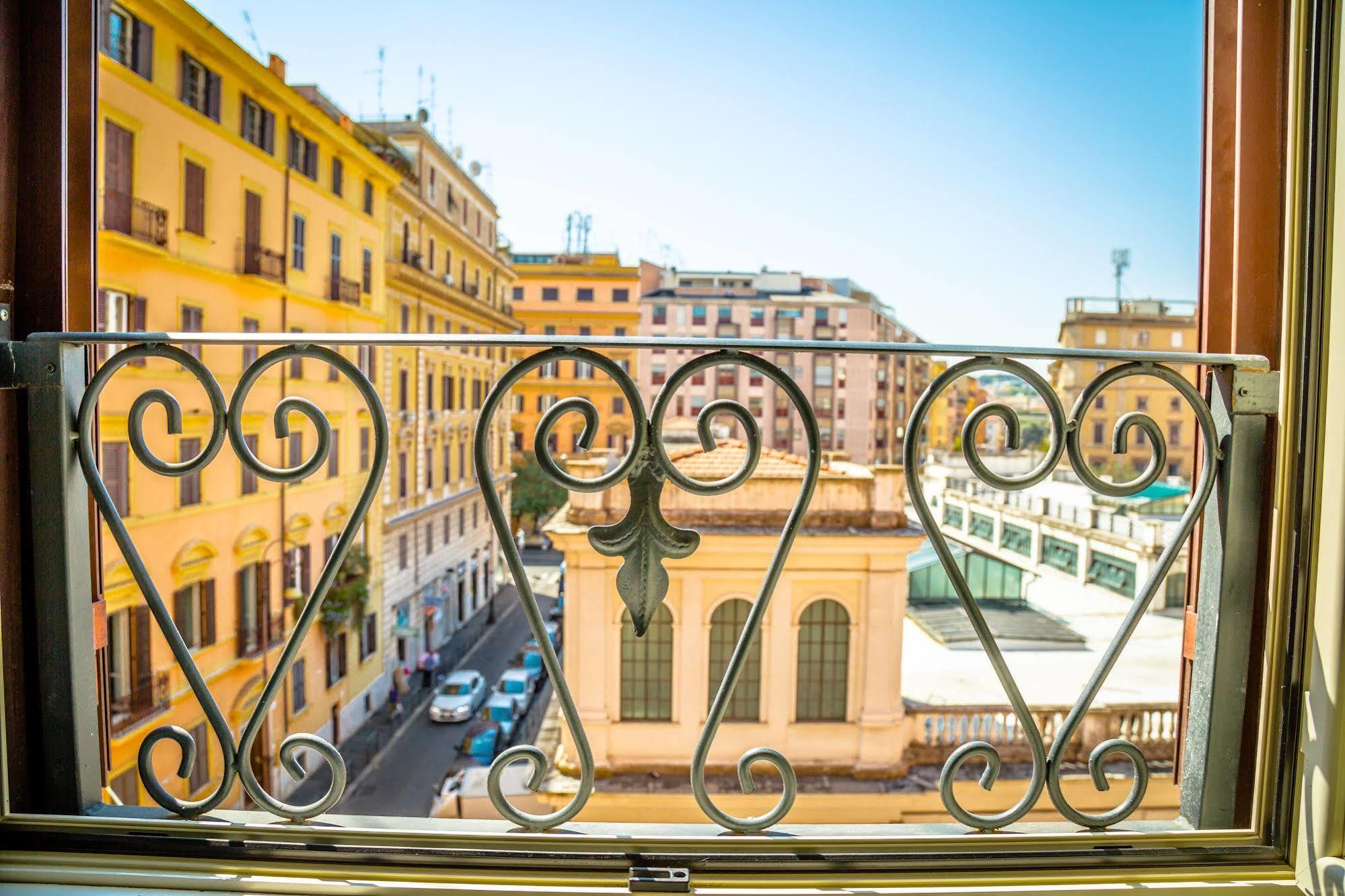 St. Peter Central Rooms B&B Rome Bagian luar foto