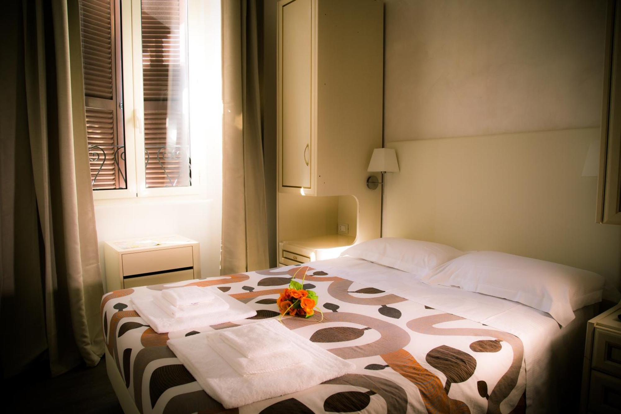 St. Peter Central Rooms B&B Rome Bagian luar foto