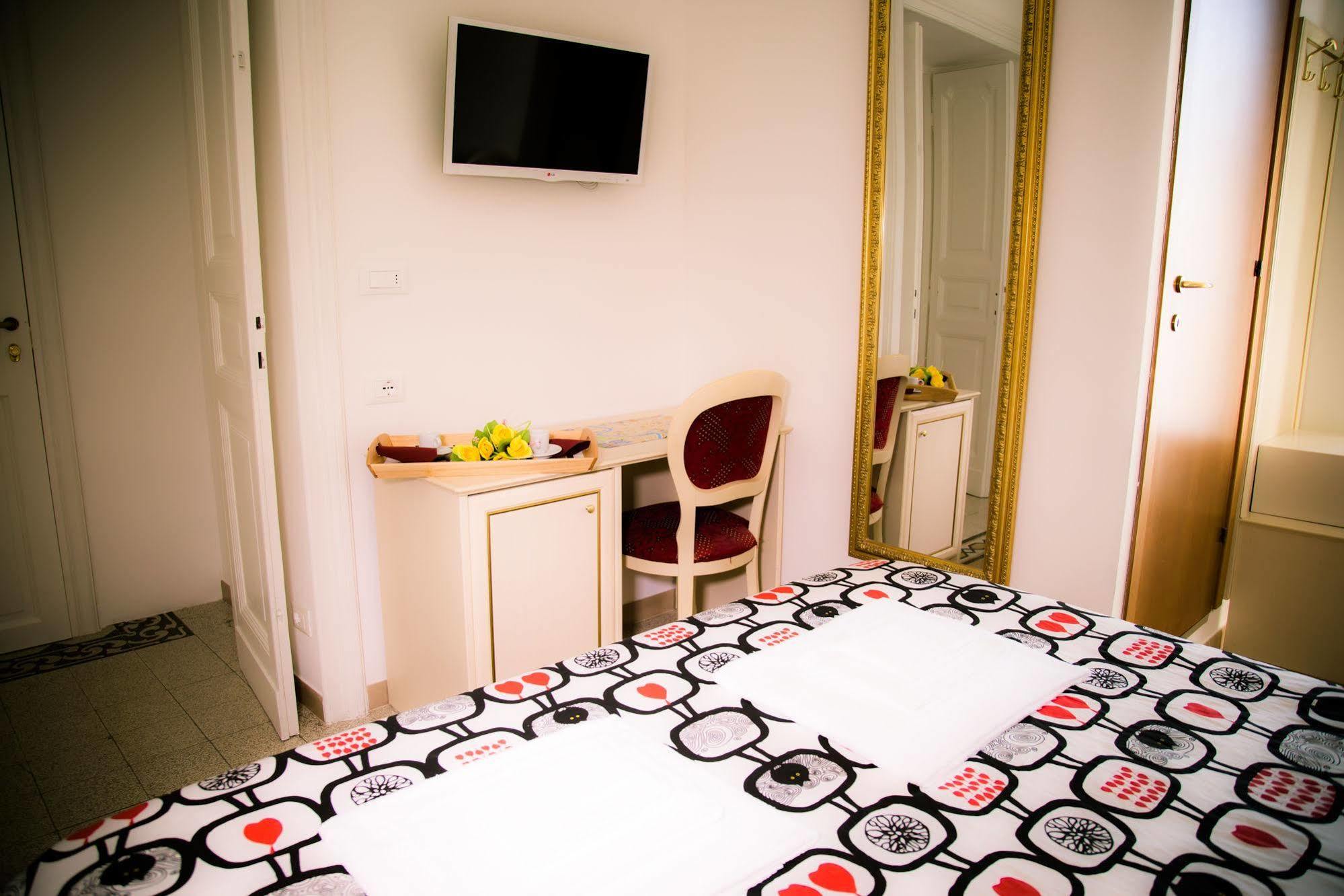 St. Peter Central Rooms B&B Rome Bagian luar foto
